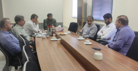 نشست مشترک دفتر ارتباط با صنعت دانشگاه علوم و فنون دریایی خرمشهر و مدیریت شرکت تعاونی تکثیر و نرسری میگوی گلف شریمپ، روز دوشنبه مورخ ۱۴ مهرماه، در دانشکده منابع طبیعی دریا، (سال ۱۴۰۴) برگزار گردید.